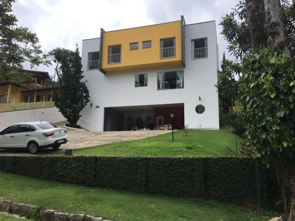 Casa à venda no Paião: 