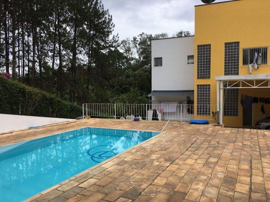 Casa à venda no Paião: 