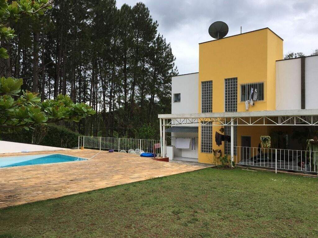 Casa à venda no Paião: 