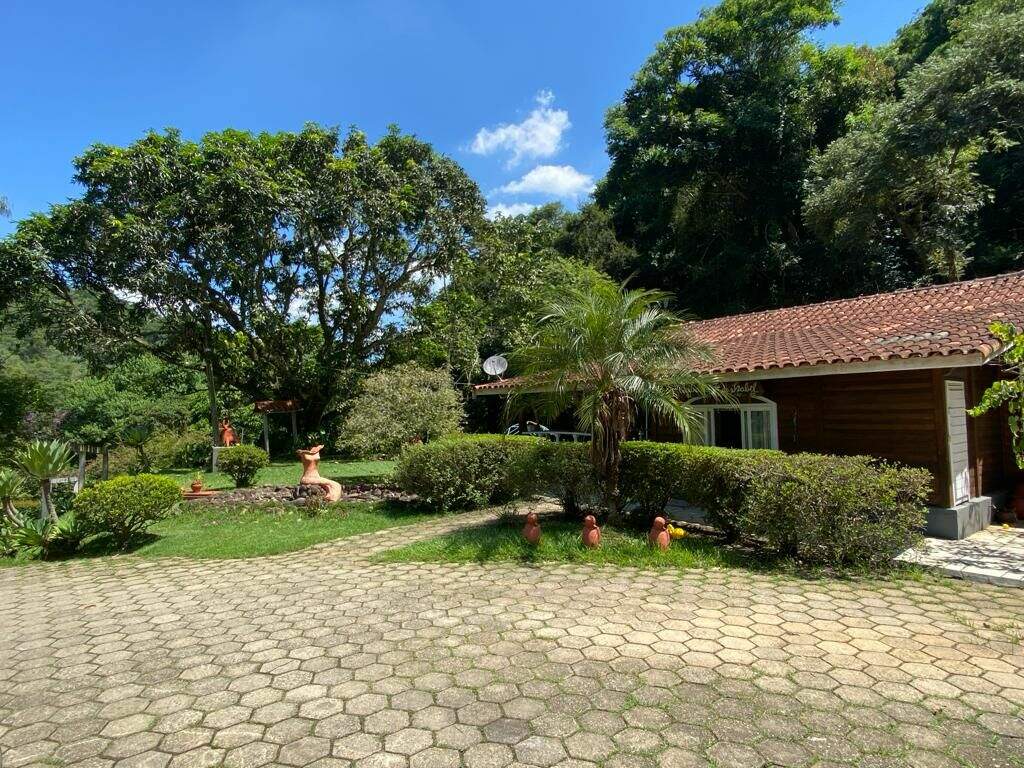 Sítio à venda no Estância Guararema: 