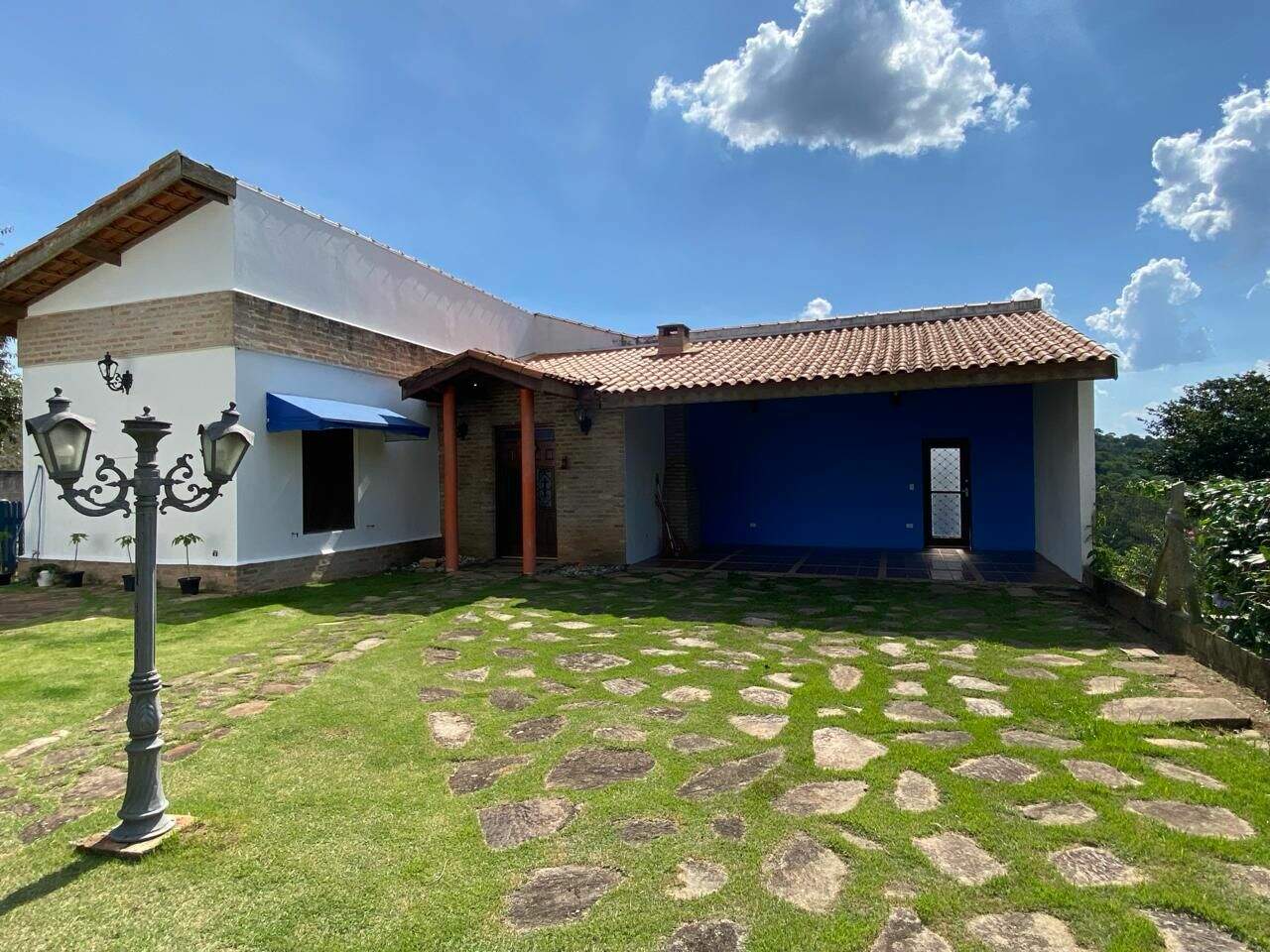 Casa à venda no Paião: 