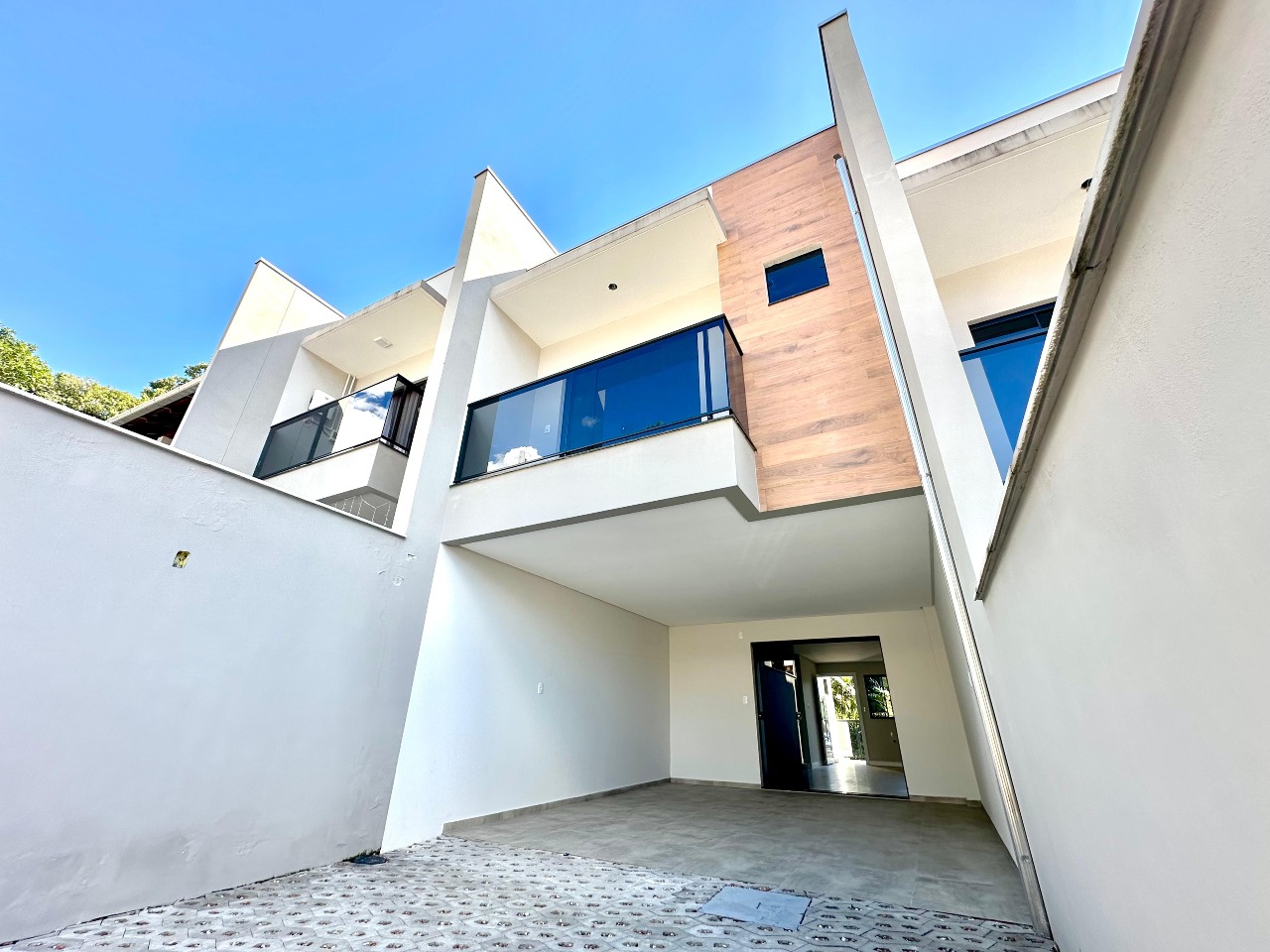 Sobrado Geminado à venda no Velha Central: 