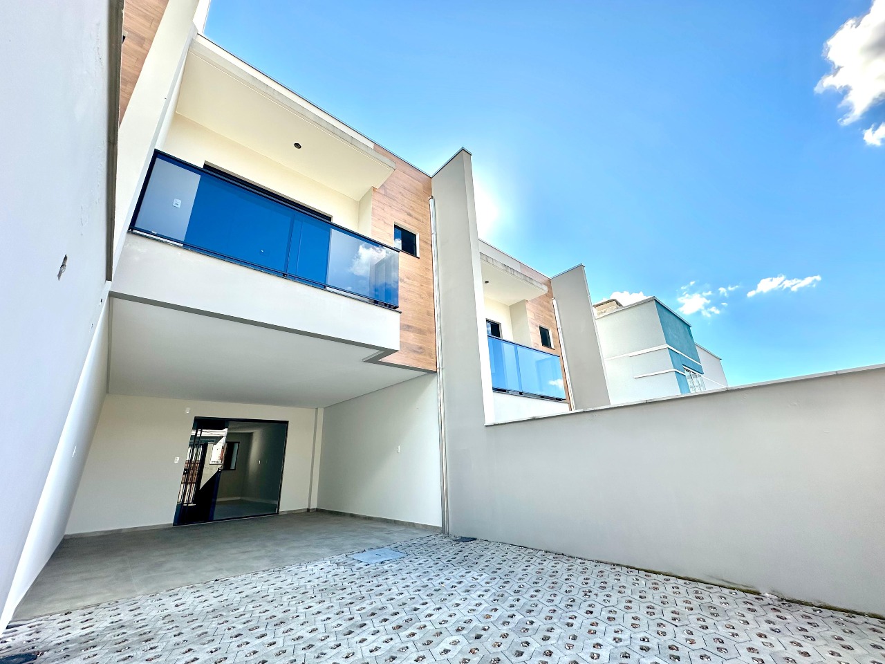 Sobrado Geminado à venda no Velha Central: 