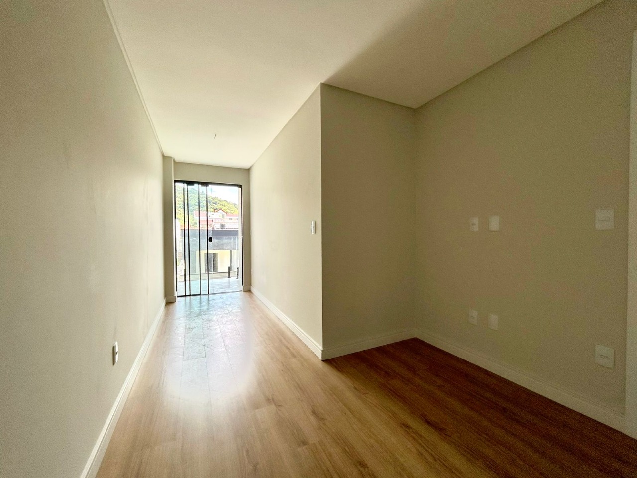 Sobrado Geminado à venda no Velha Central: 