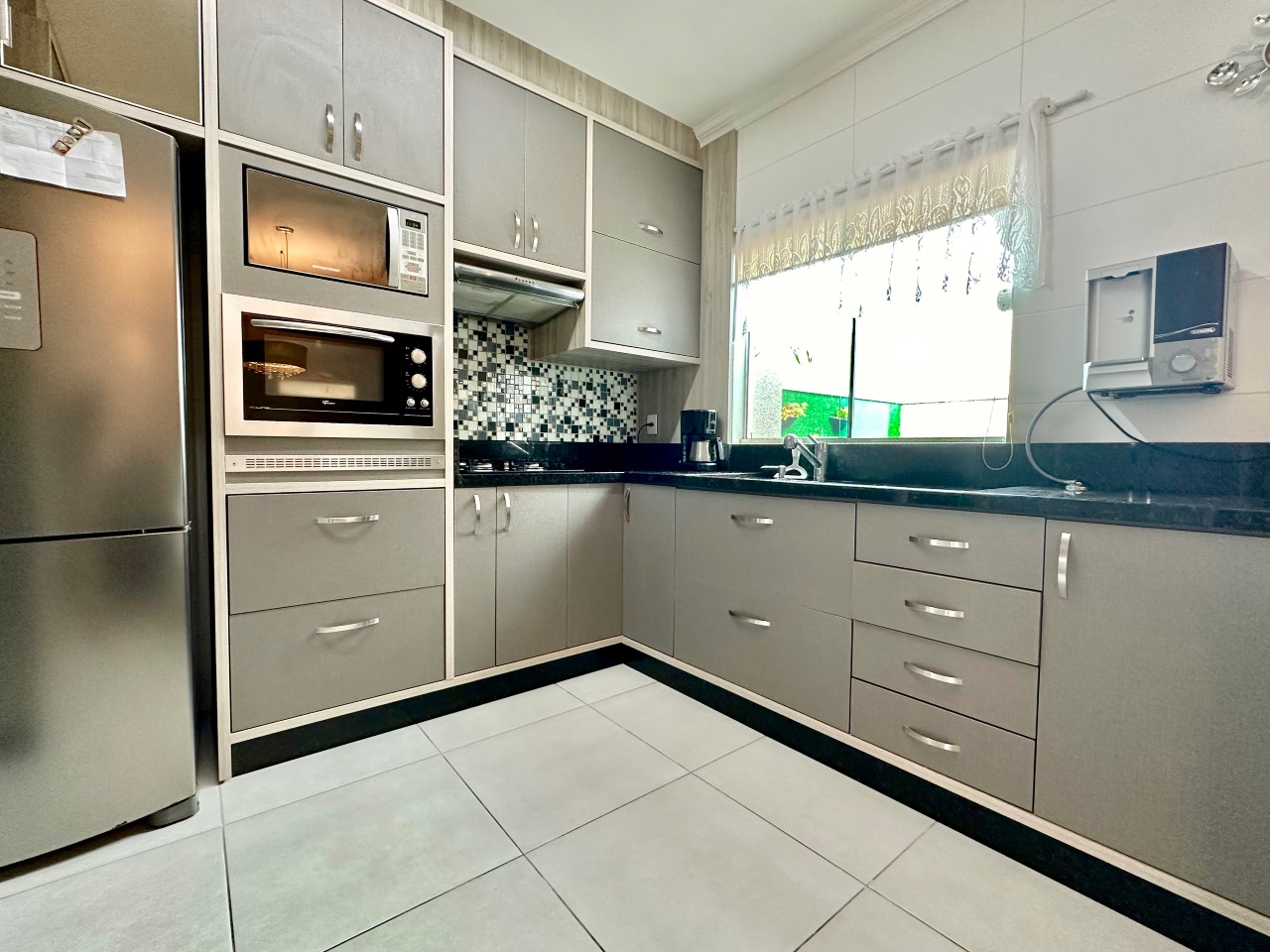 Sobrado Geminado à venda no Água Verde: 