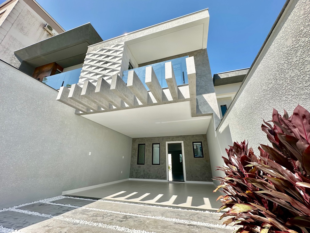 Sobrado Geminado à venda no Velha Central: 