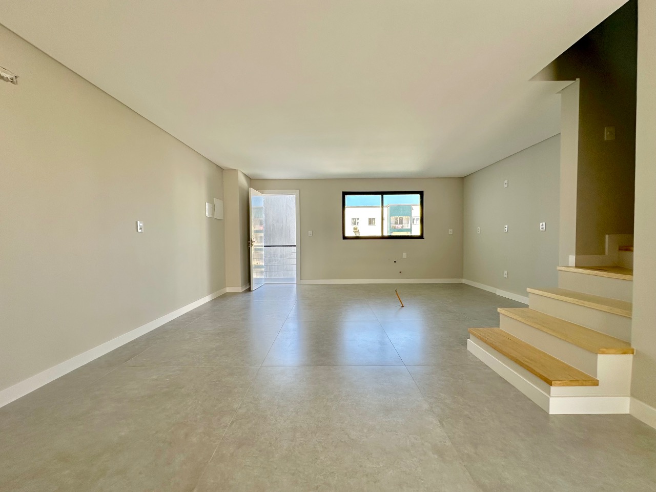 Sobrado Geminado à venda no Velha Central: 