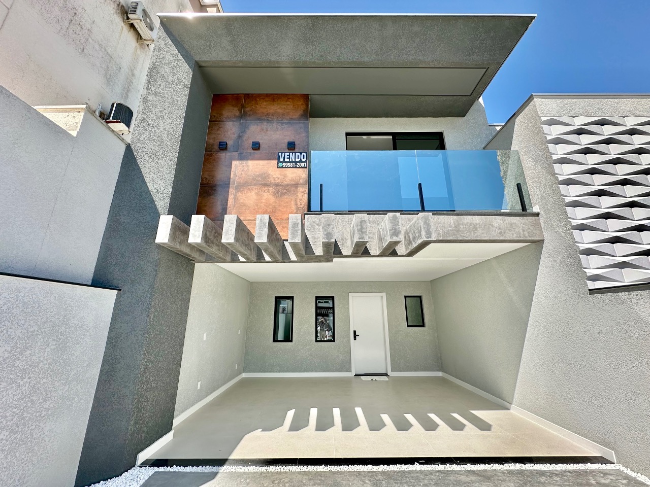 Sobrado Geminado à venda no Velha Central: 