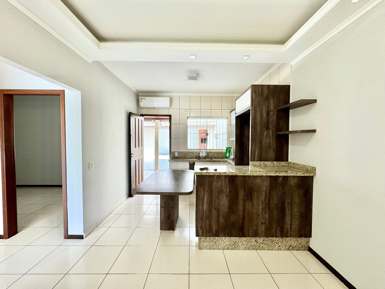 Casa geminada térrea com 6,5 metros de frente no loteamento Danúbio, Passo Manso — foto 4