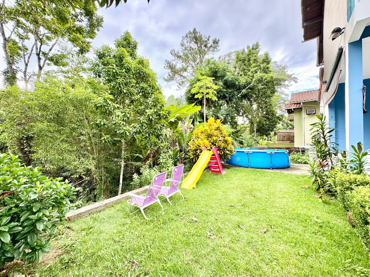 Sobrado Geminado à venda no Velha Central: 