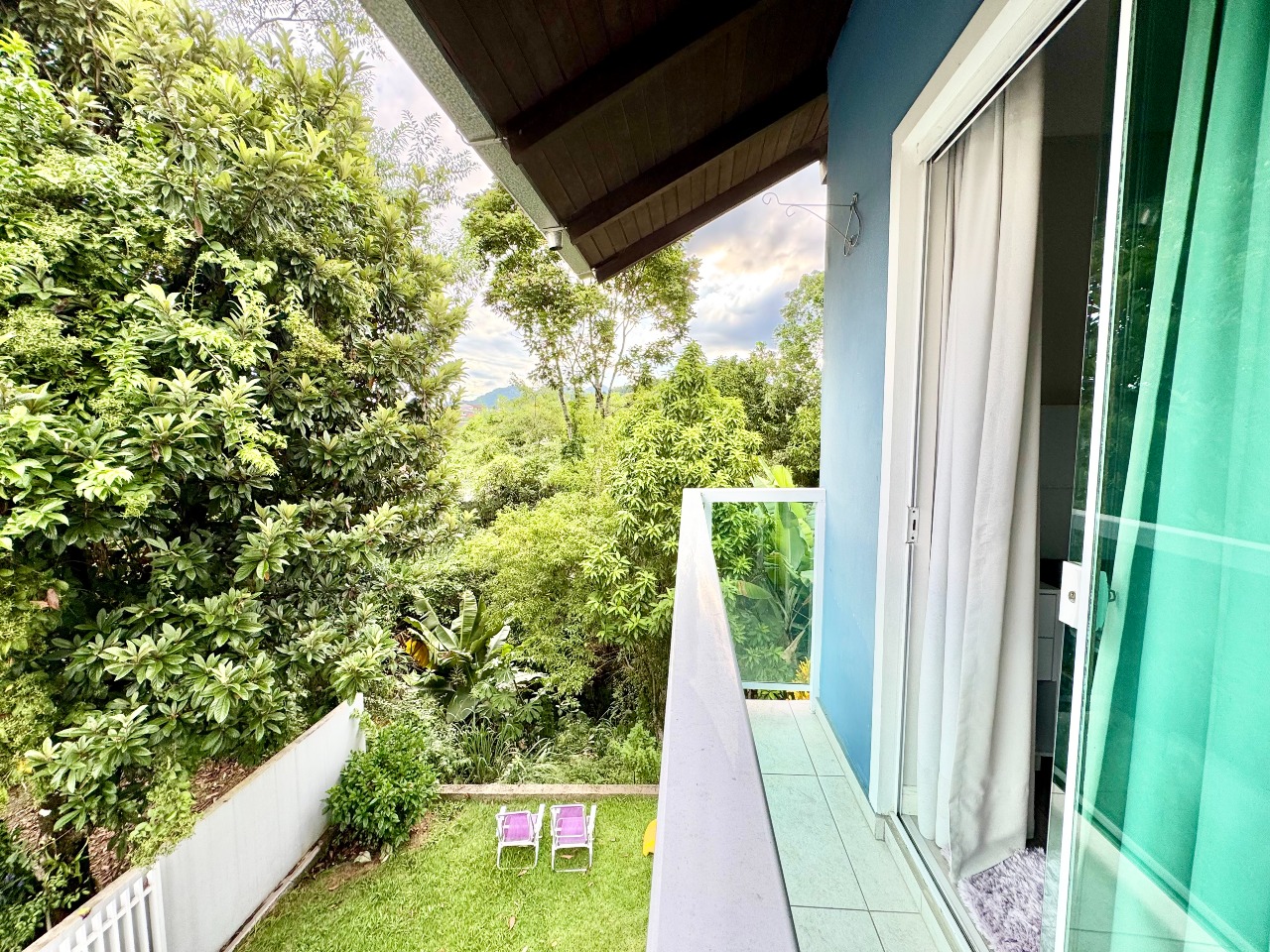 Sobrado Geminado à venda no Velha Central: 