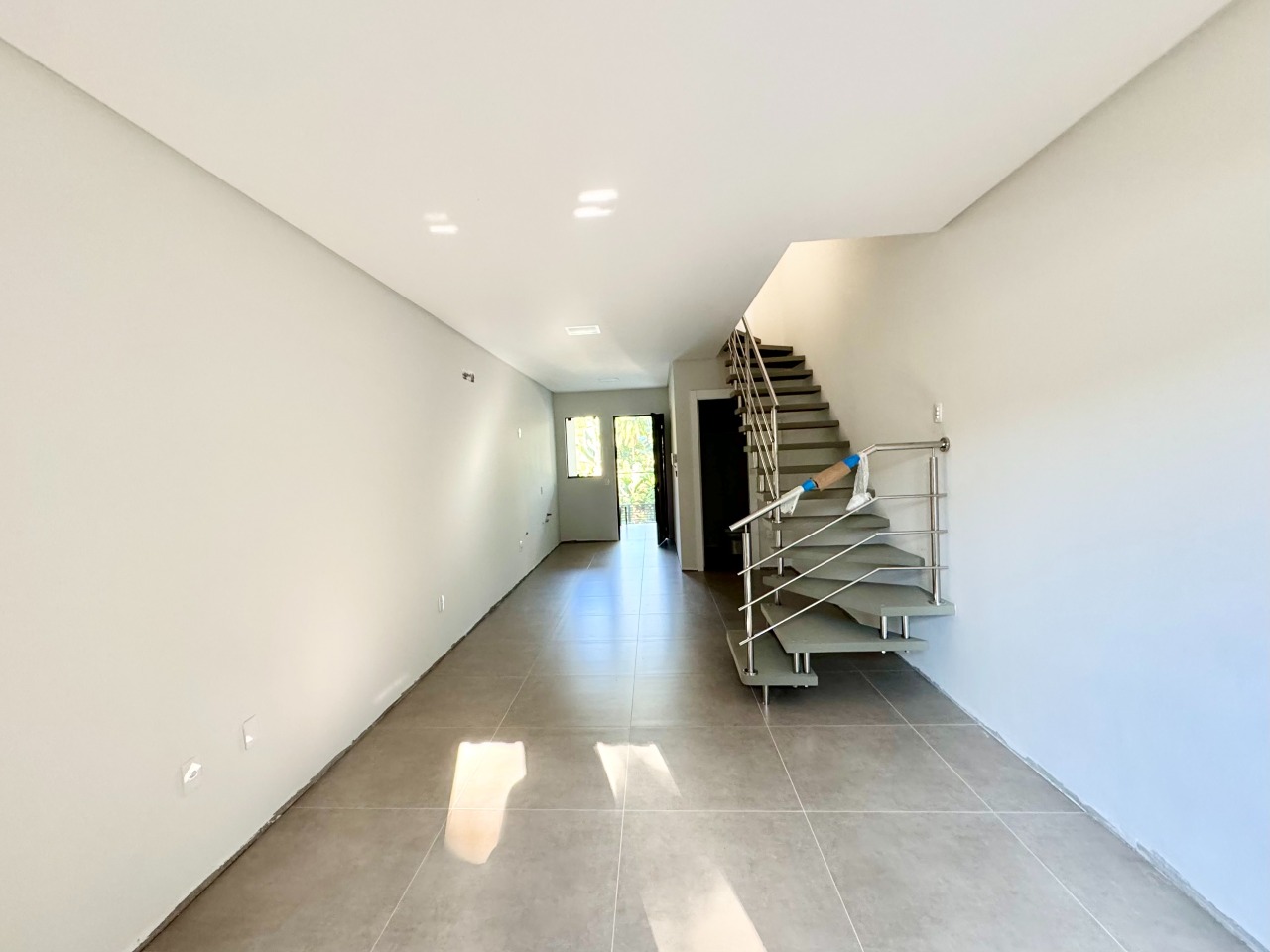 Sobrado Geminado à venda no Água Verde: 