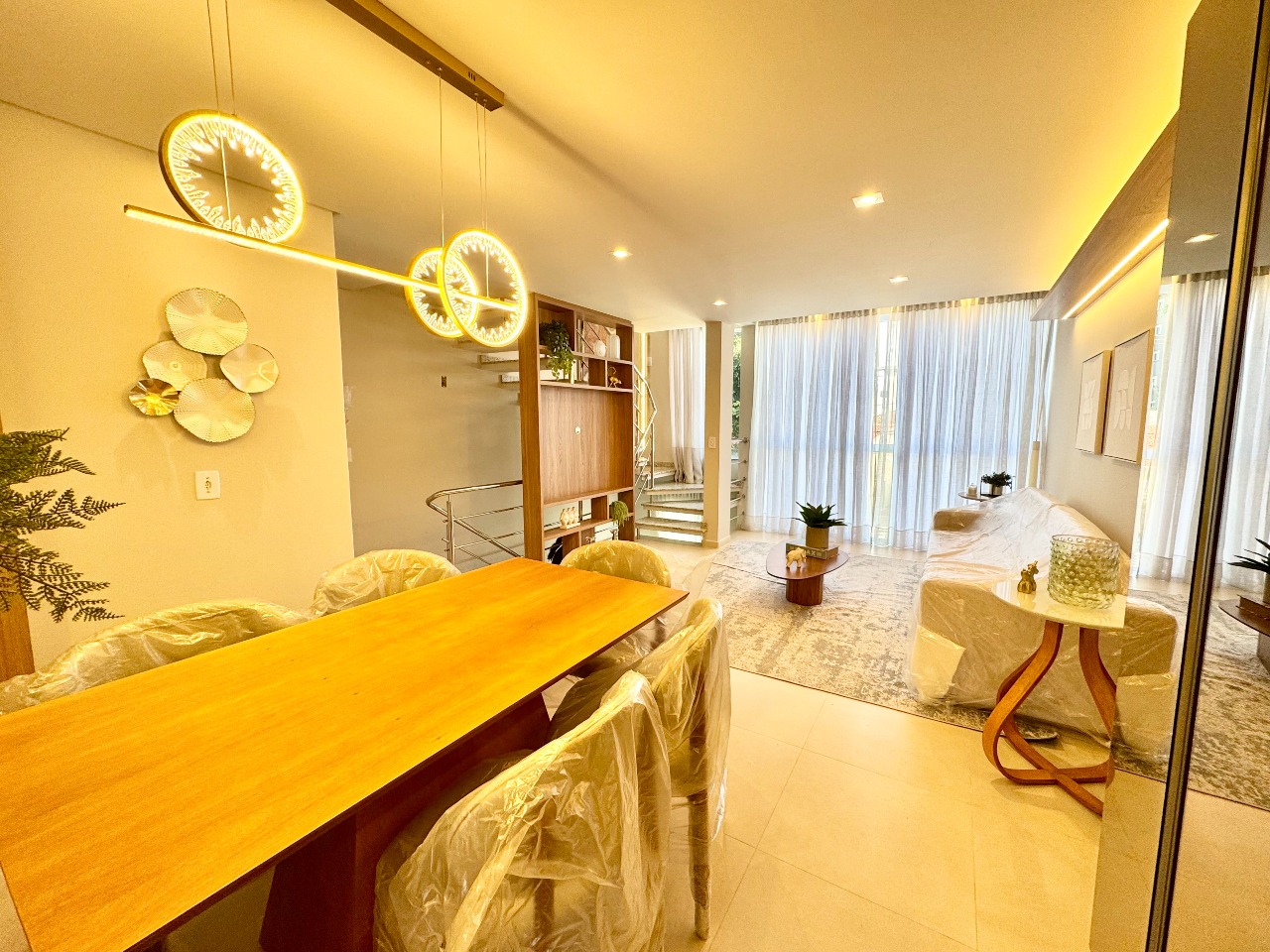 Sobrado Geminado à venda no Água Verde: 