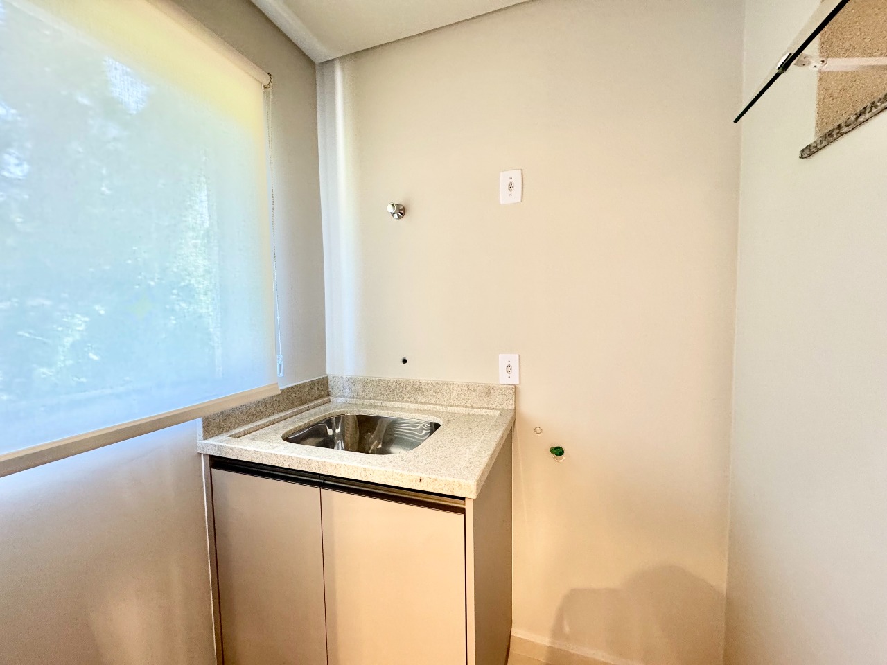 Sobrado Geminado à venda no Água Verde: 