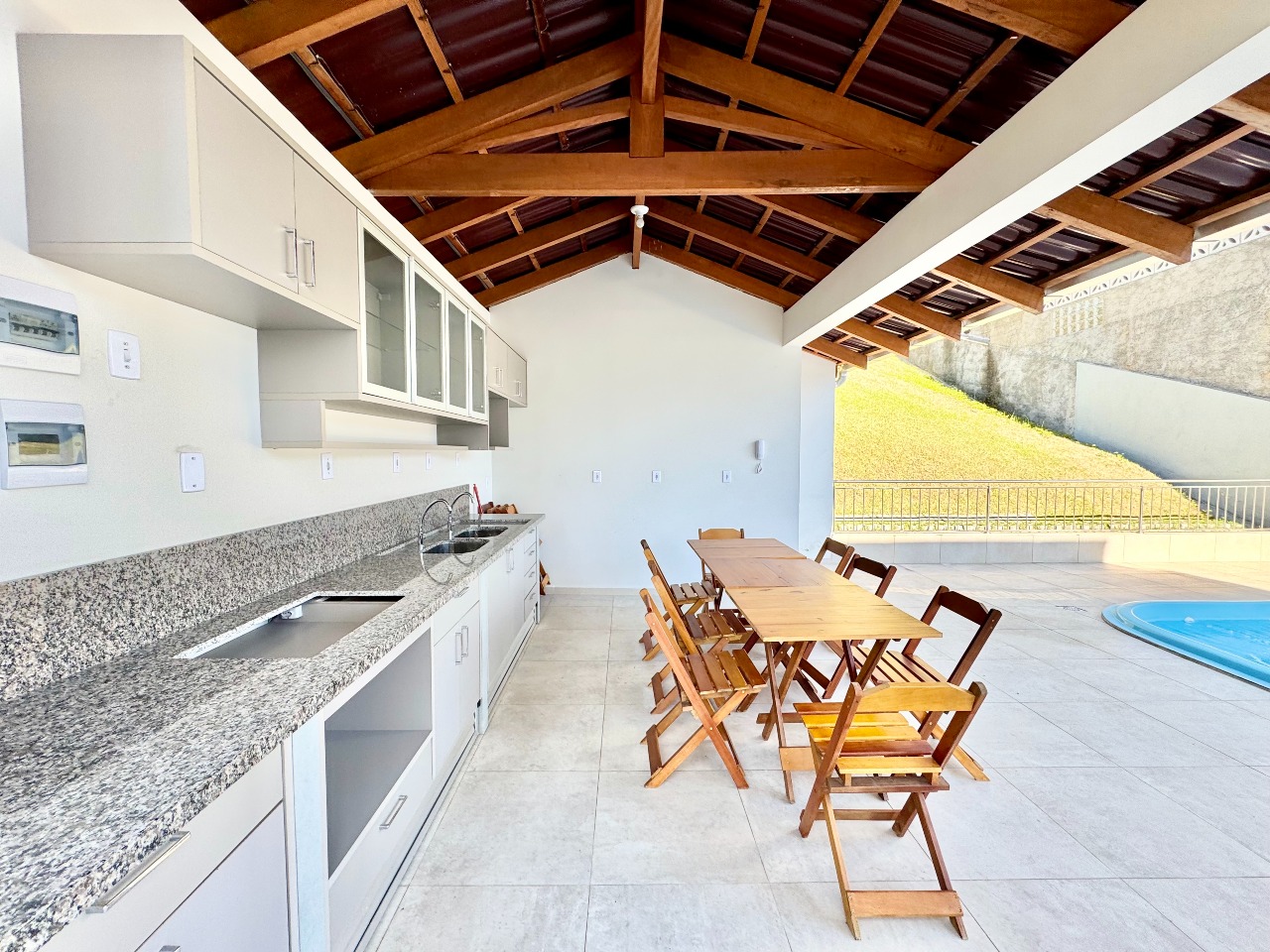 Sobrado Geminado à venda no Água Verde: 