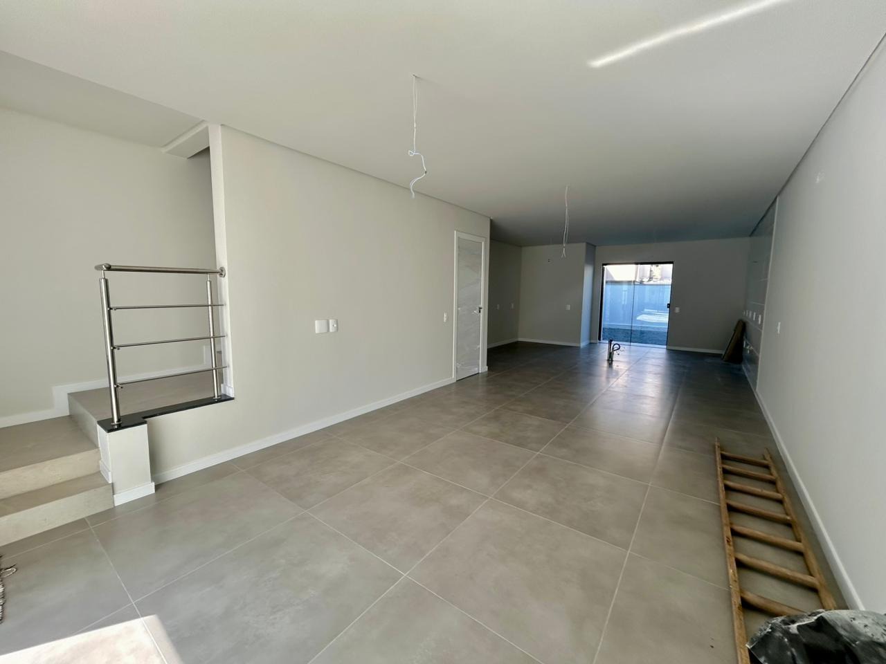 Sobrado Geminado à venda no Água Verde: 