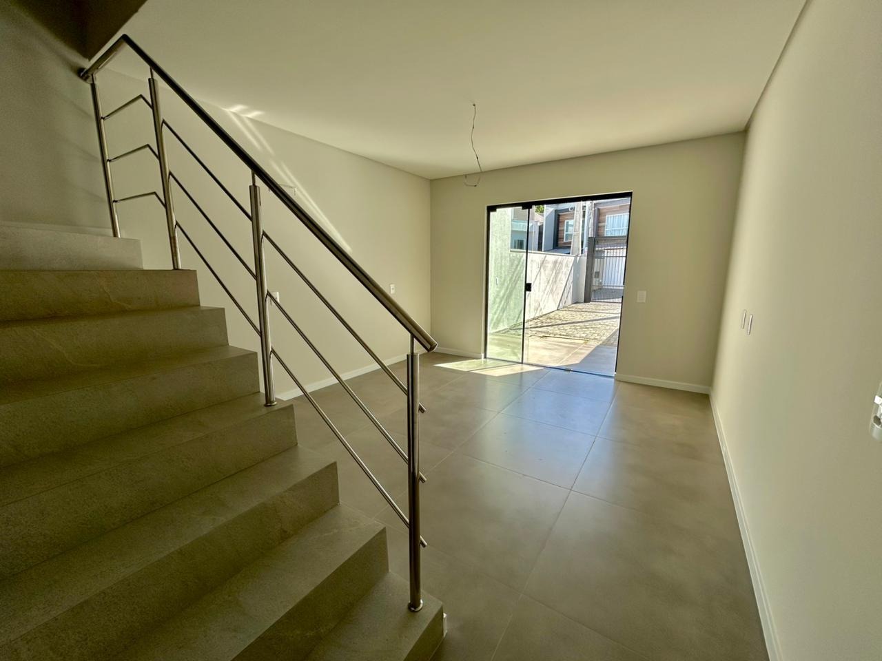 Sobrado Geminado à venda no Água Verde: 