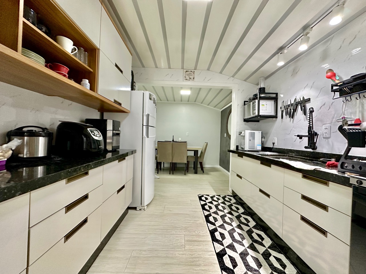 Casa com 3 quartos, excelente localização e pronta para morar! — foto 5