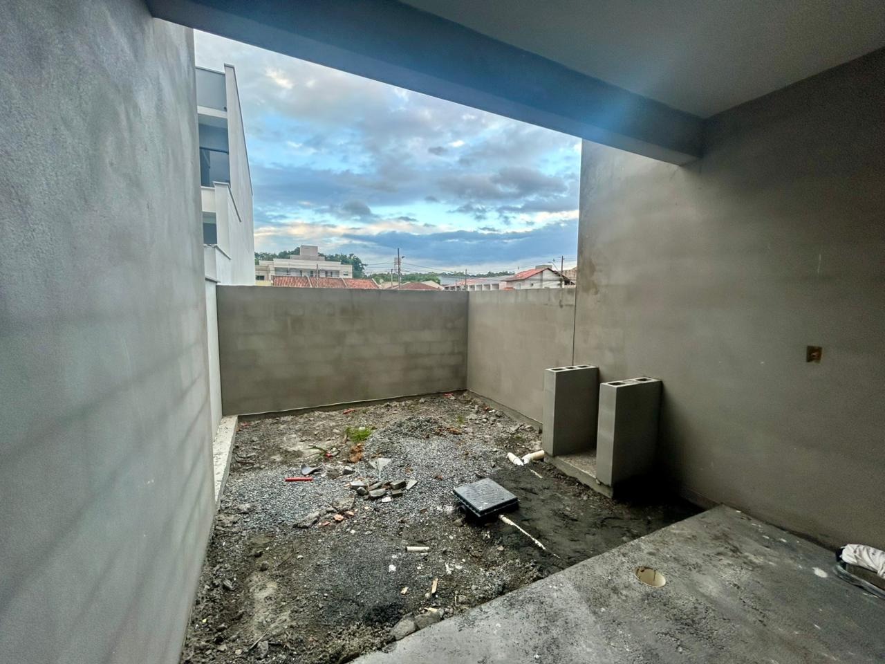 Sobrado Geminado à venda no Passo Manso: 