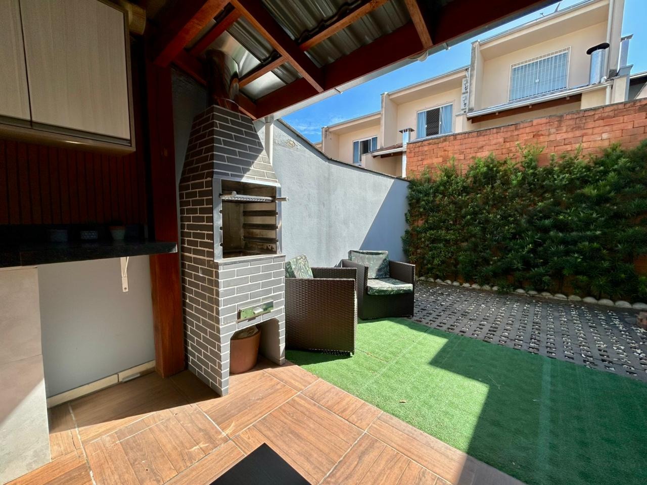 Sobrado Geminado à venda no Água Verde: 