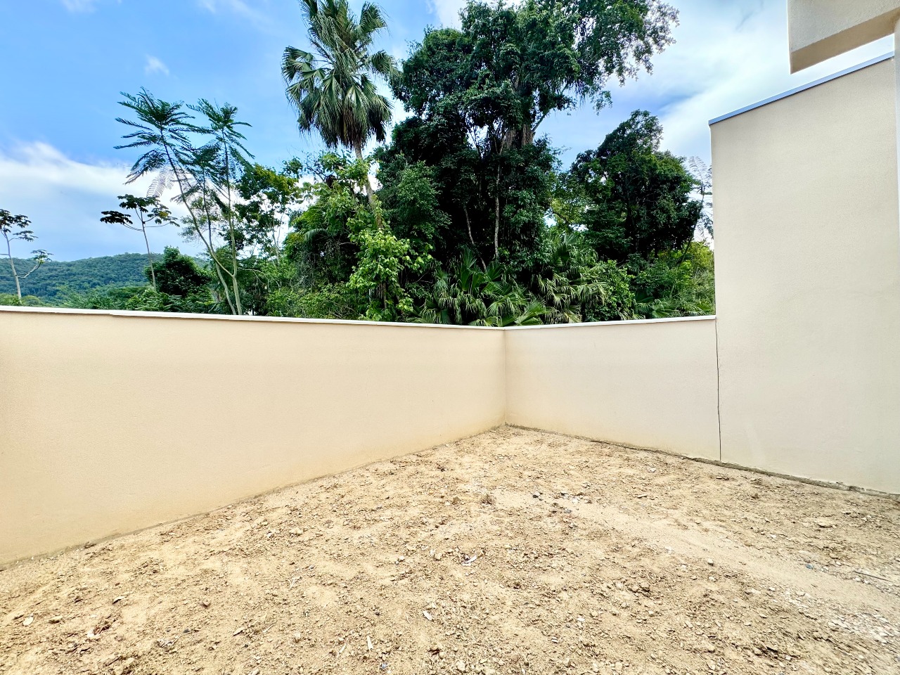 Casa Geminada à venda no Velha Central: 