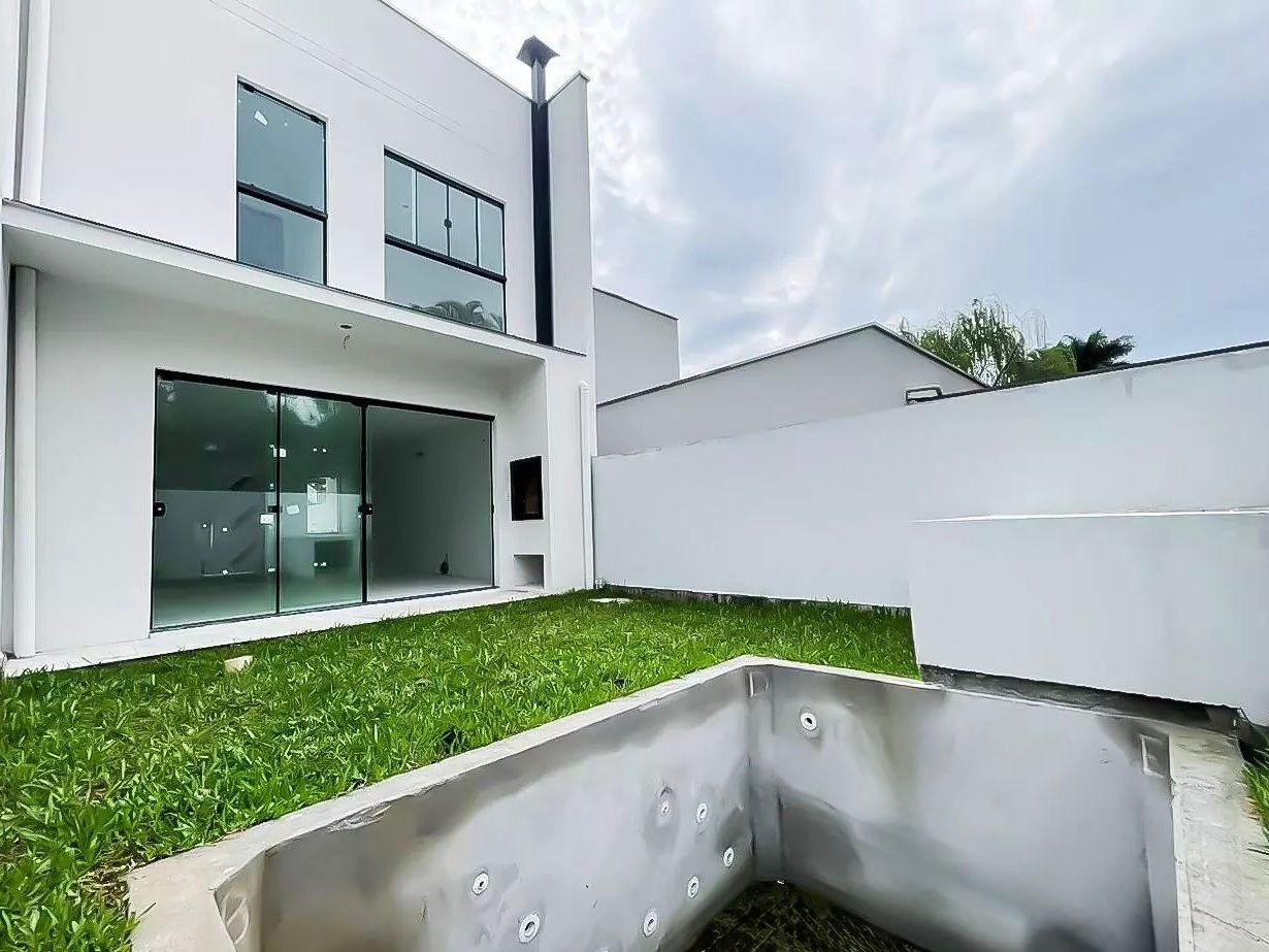 Sobrado Geminado à venda no Velha: 