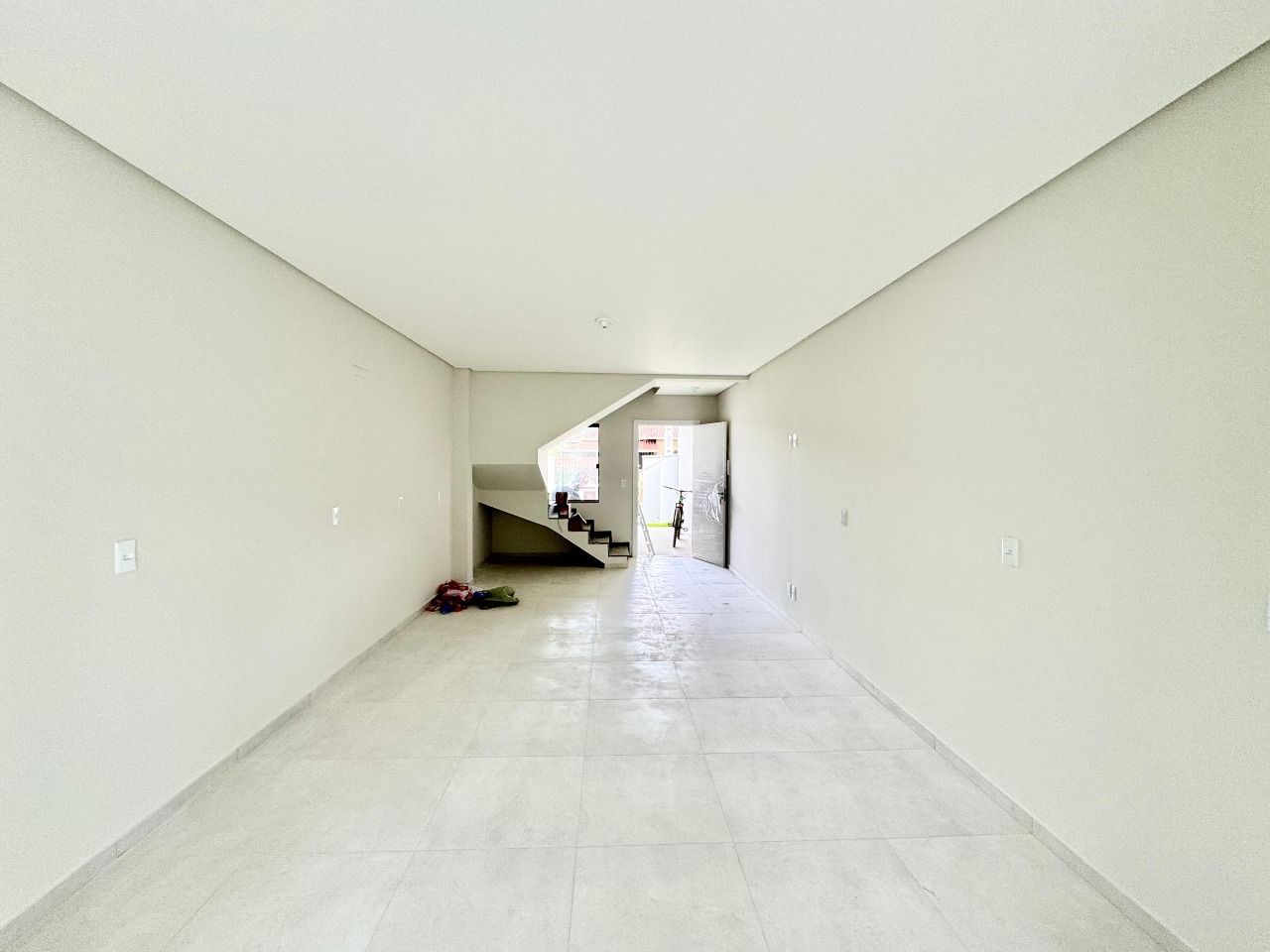 Sobrado Geminado à venda no Velha Central: 