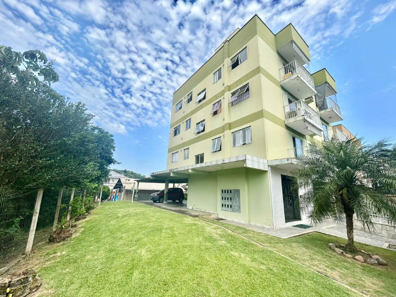 Apartamento com Dois Dormitórios Próximo à Vila Germânica em Blumenau - foto 1