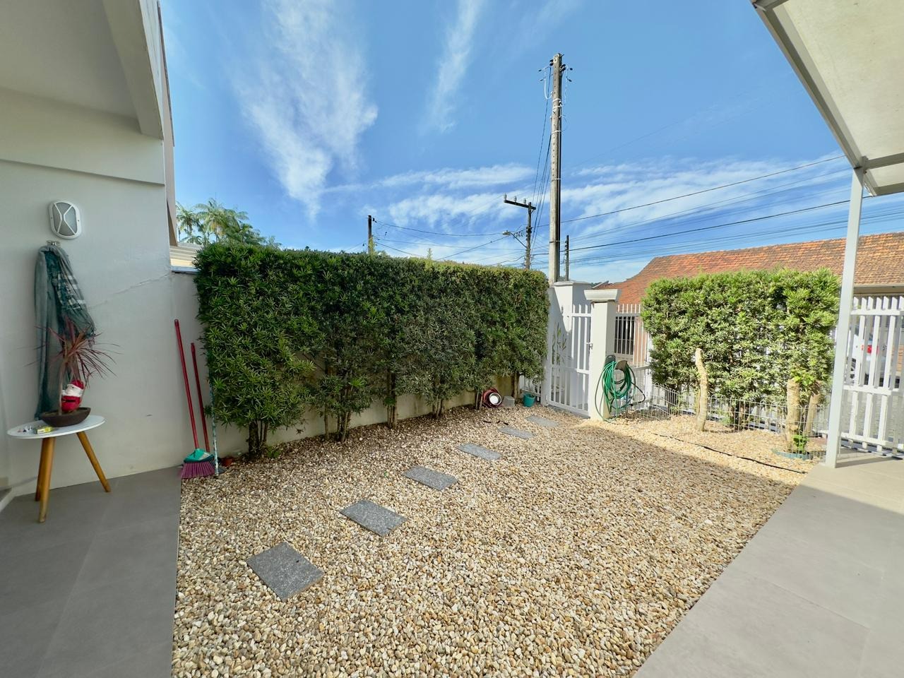 Casa Geminada à venda no Água Verde: 