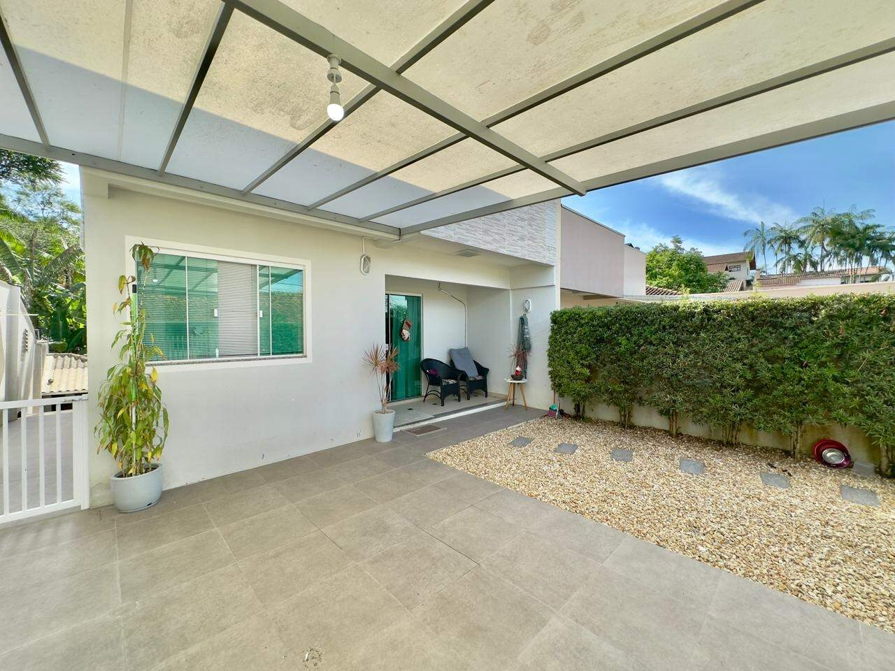 Casa Geminada à venda no Água Verde: 