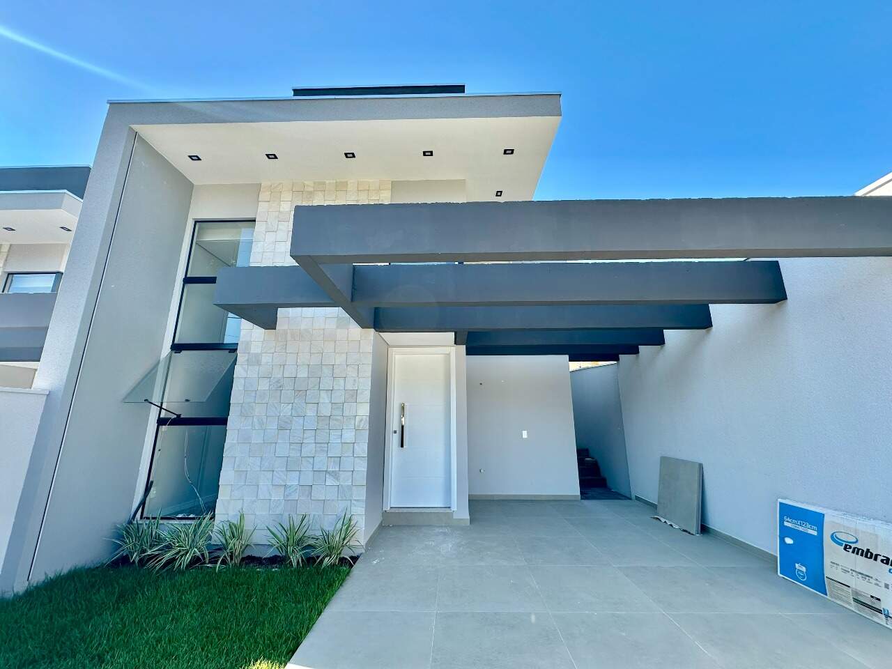 Casa Geminada Térrea com Suíte no Bairro Passo Manso — foto 2