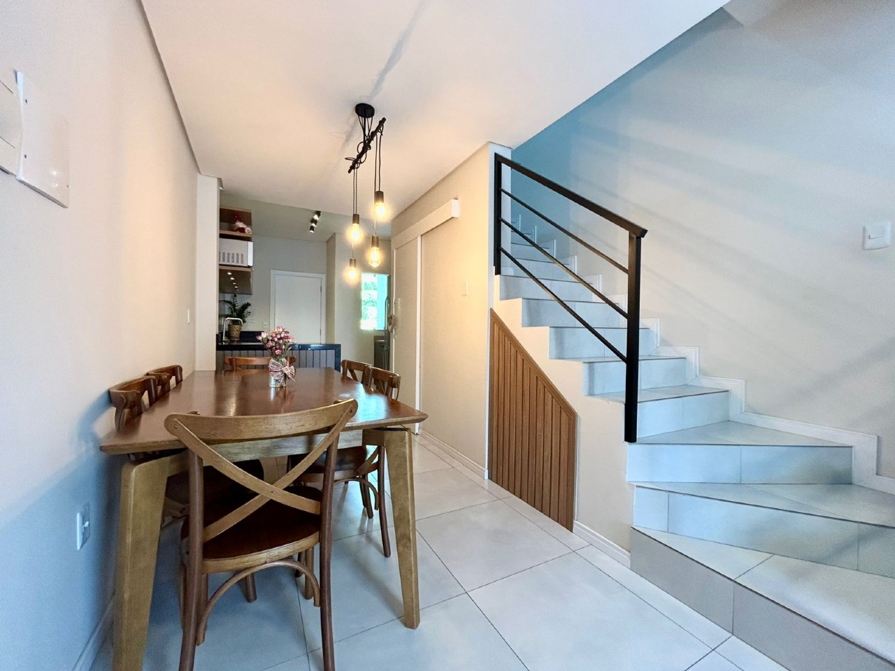 Sobrado Geminado à venda no Velha: 