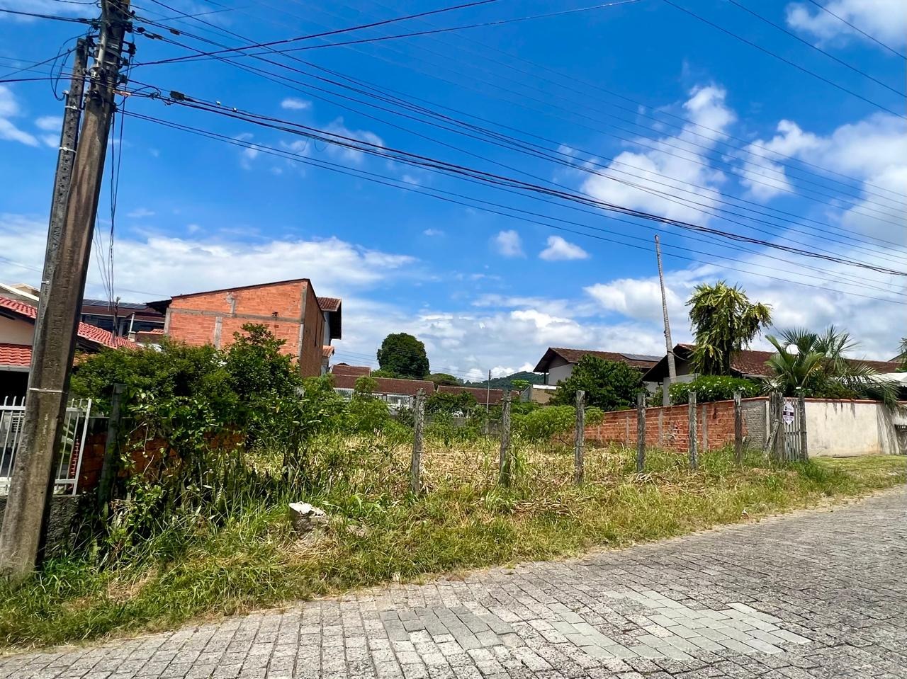 Terreno à venda no Velha Central: 