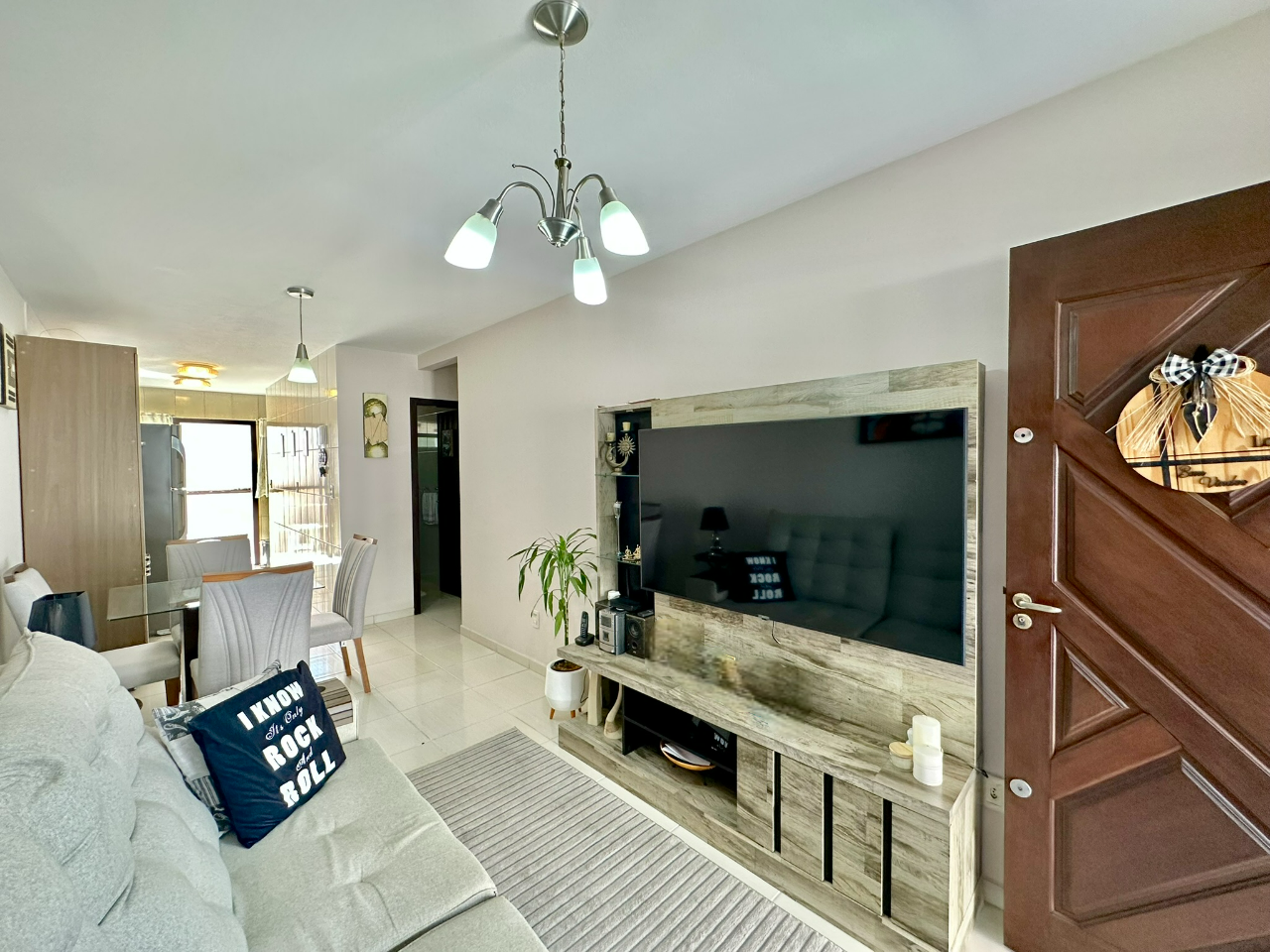 Casa Geminada à venda no Velha Central: 