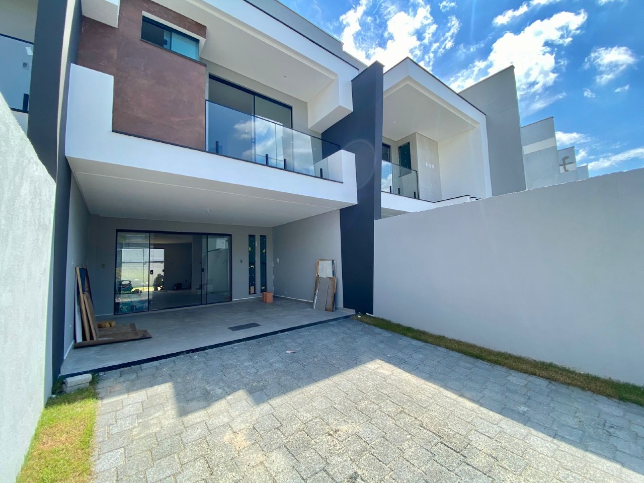 Sobrado Geminado à venda no Velha Central: 