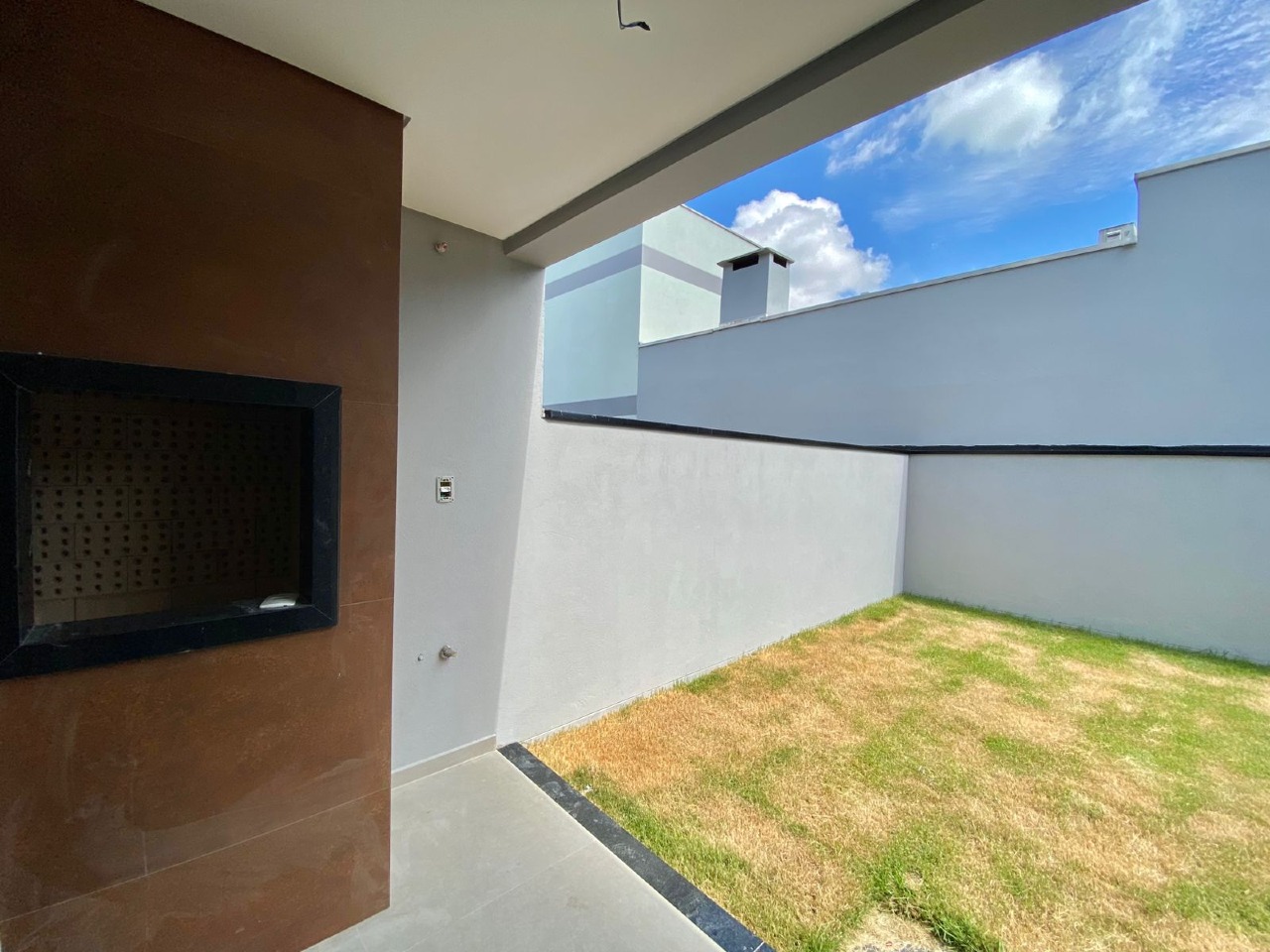 Sobrado Geminado à venda no Velha Central: 