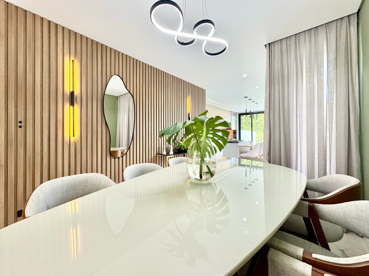 Sobrado Geminado à venda no Água Verde: 