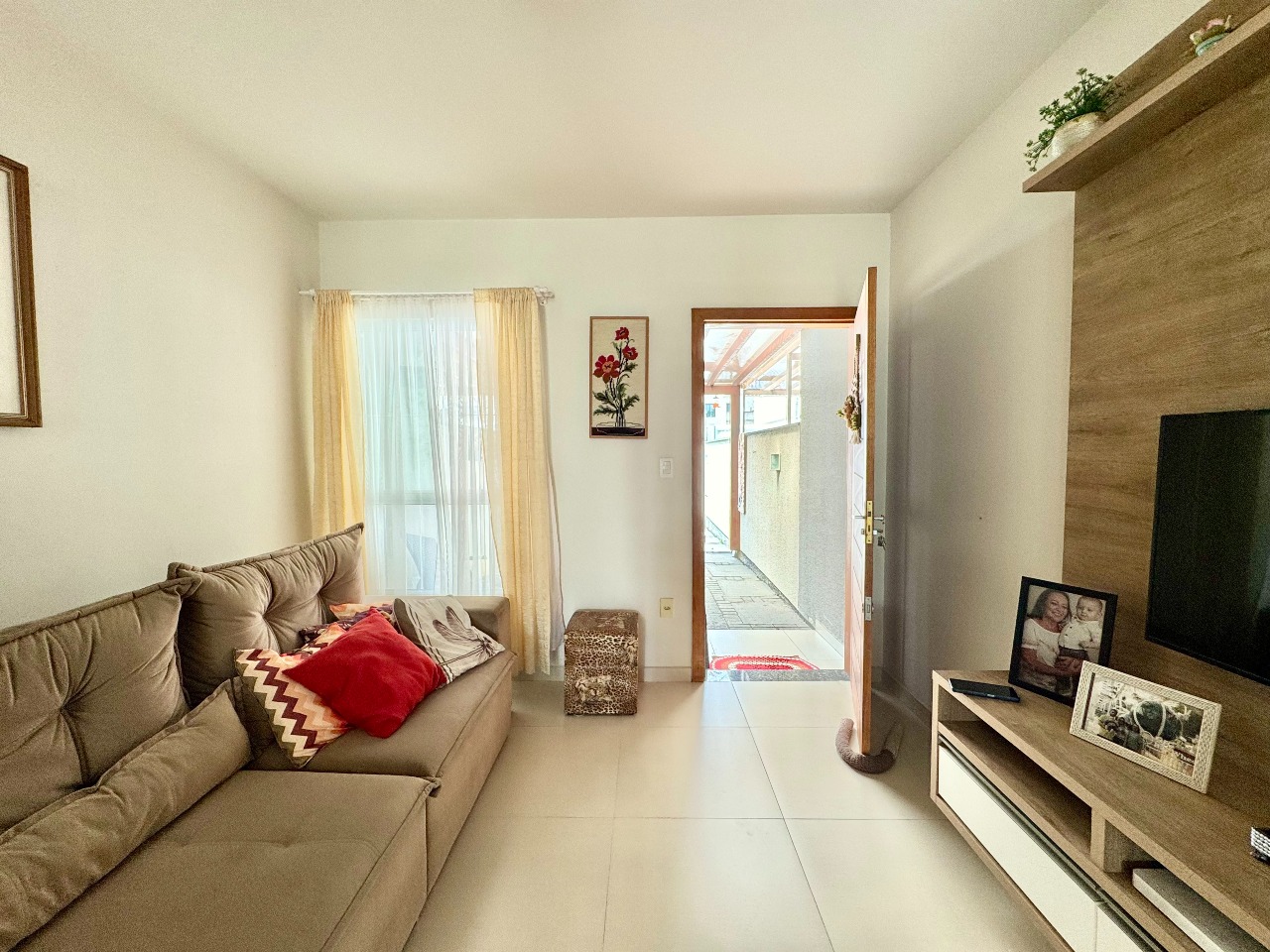 Sobrado Geminado à venda no Água Verde: 