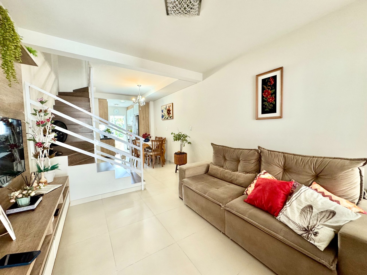 Sobrado Geminado à venda no Água Verde: 