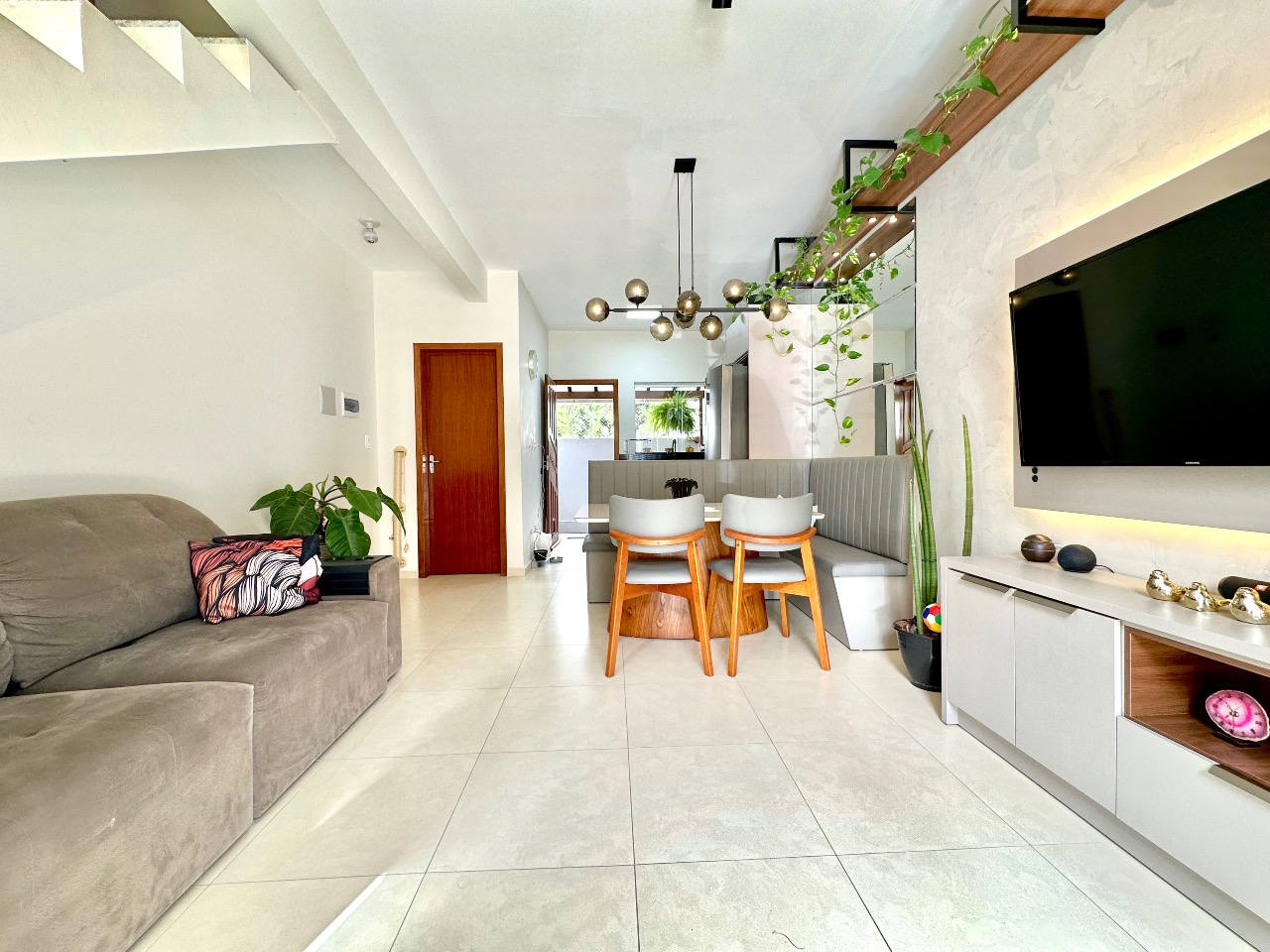 Sobrado Geminado à venda no Passo Manso: 