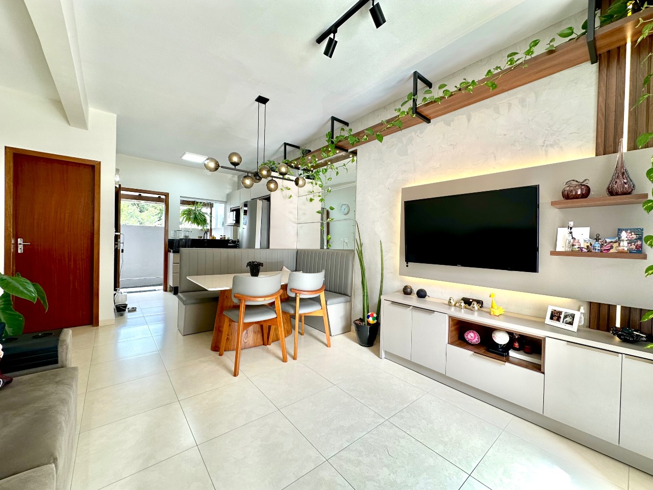 Sobrado Geminado à venda no Passo Manso: 