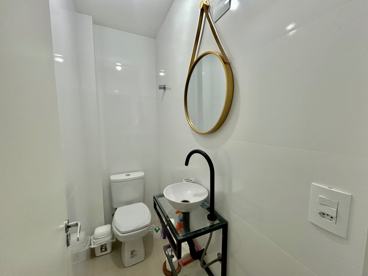 Sobrado Geminado à venda no Água Verde: 