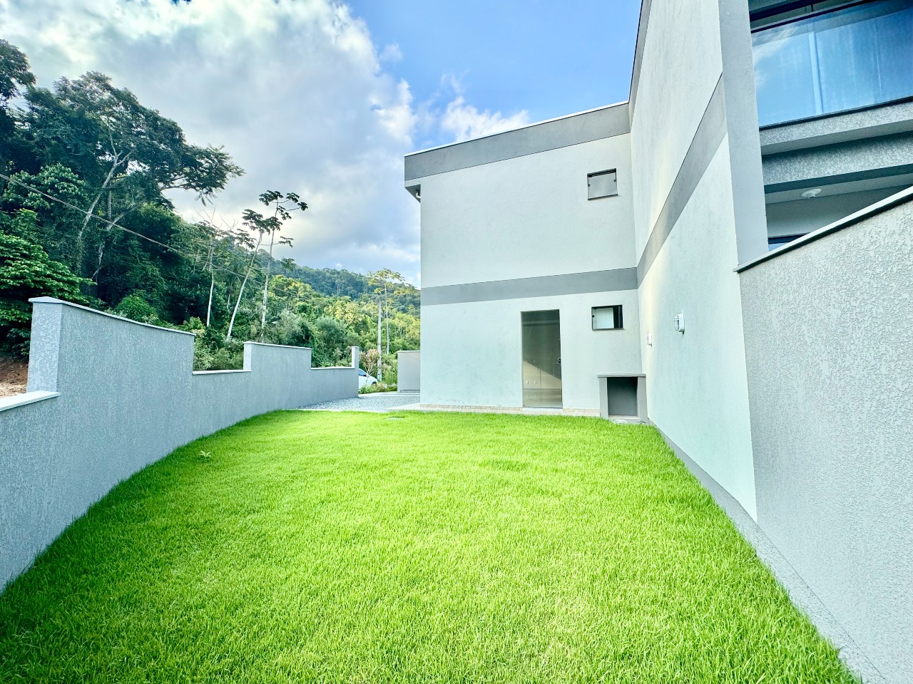 Sobrado Geminado à venda no Velha Central: 