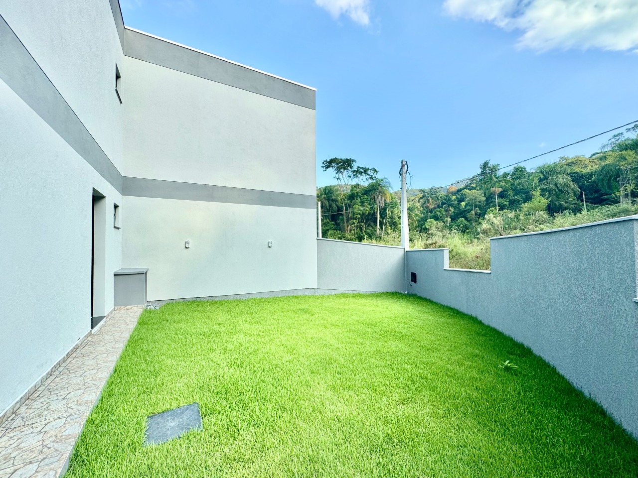 Sobrado Geminado à venda no Velha Central: 