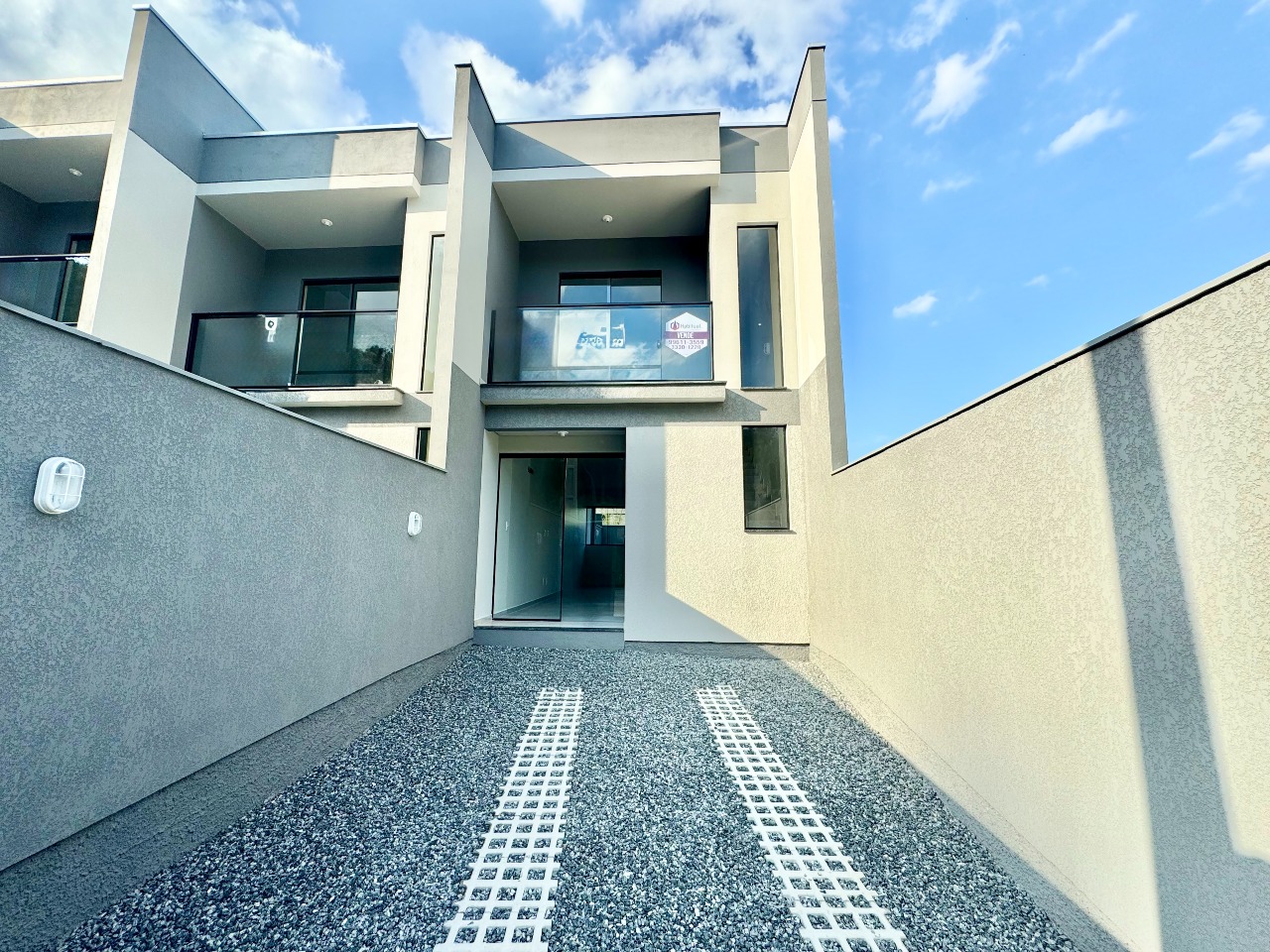 Sobrado Geminado à venda no Velha Central: 