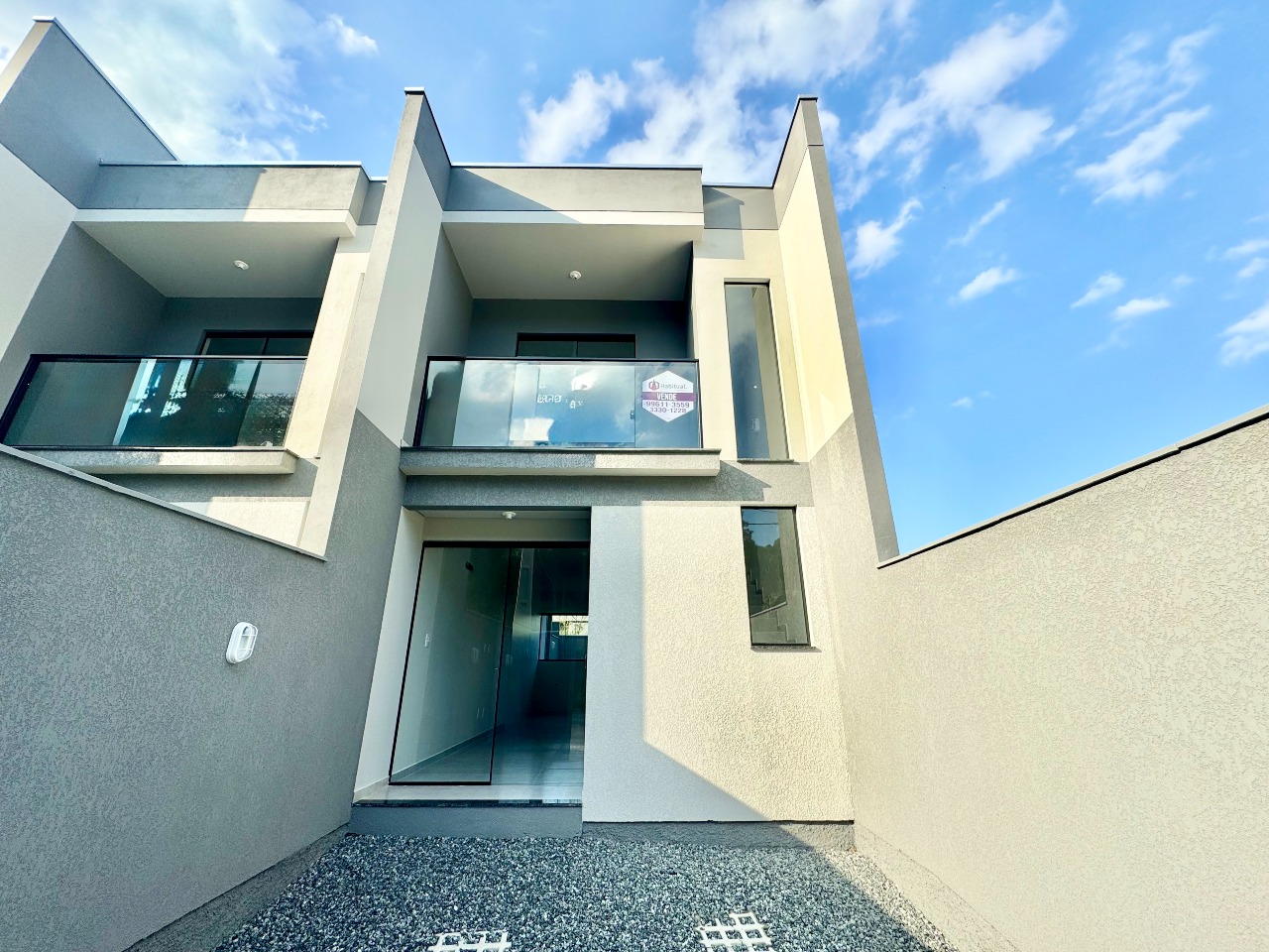 Sobrado Geminado à venda no Velha Central: 