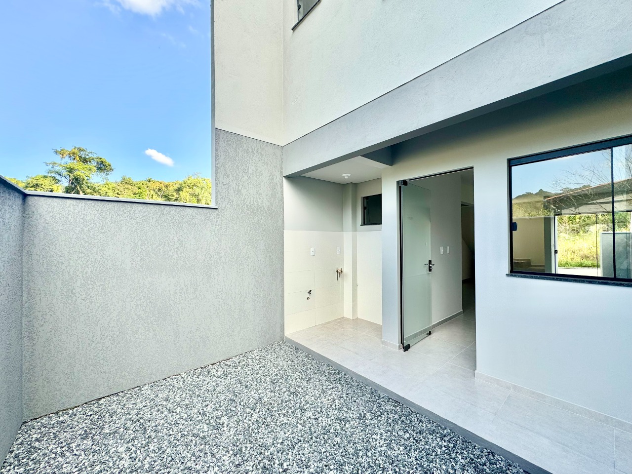 Sobrado Geminado à venda no Velha Central: 