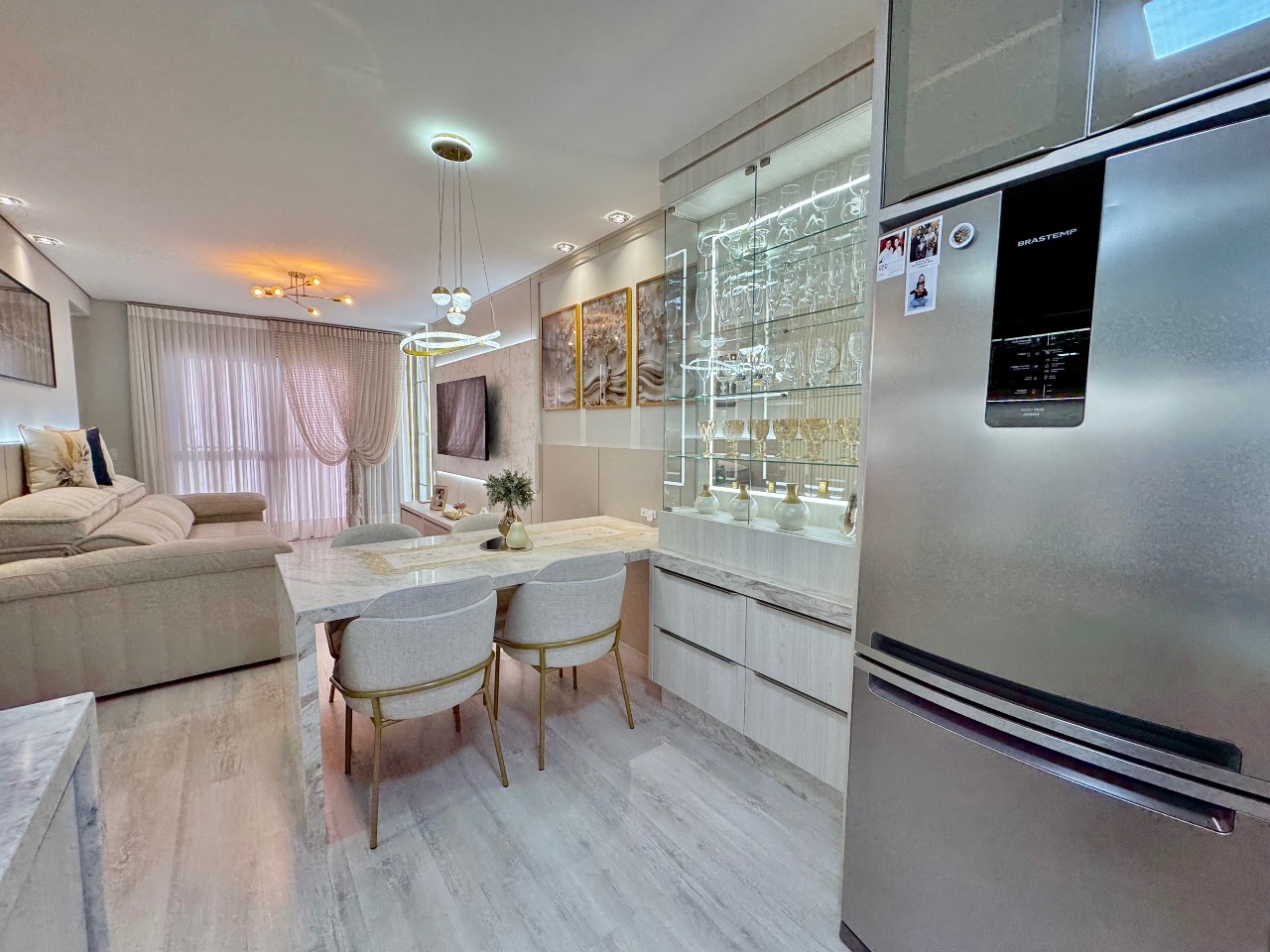 Sobrado Geminado à venda no Escola Agrícola: 