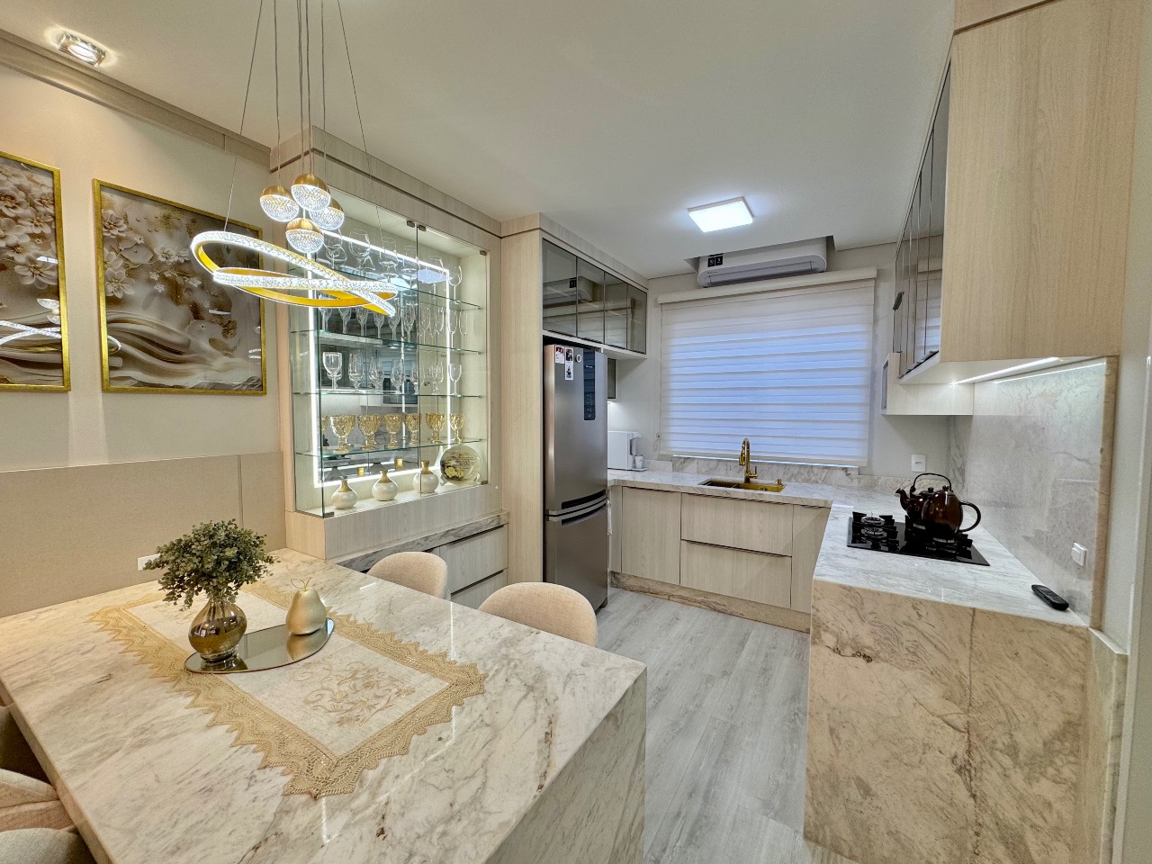 Sobrado Geminado à venda no Escola Agrícola: 