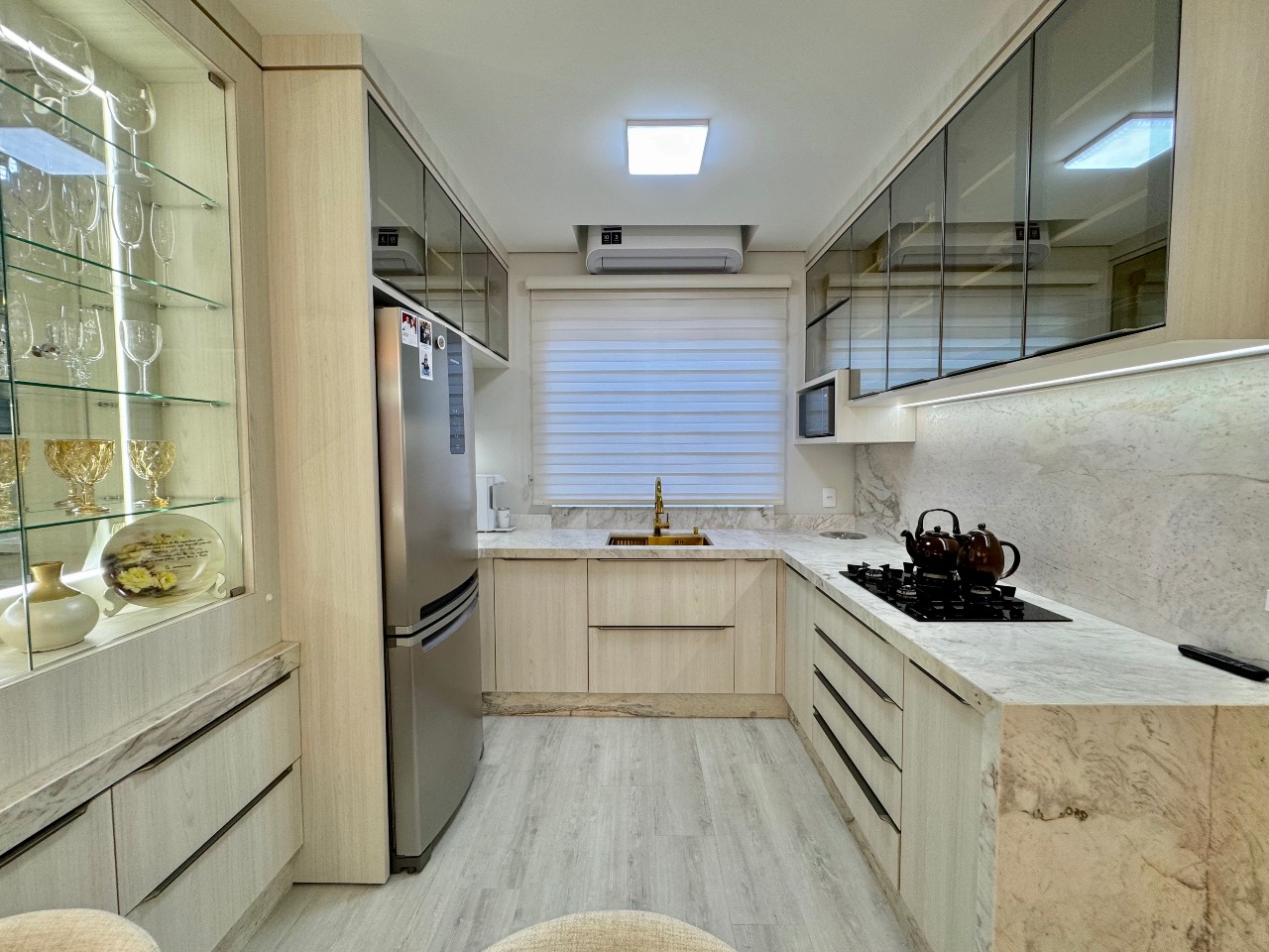 Sobrado Geminado à venda no Escola Agrícola: 